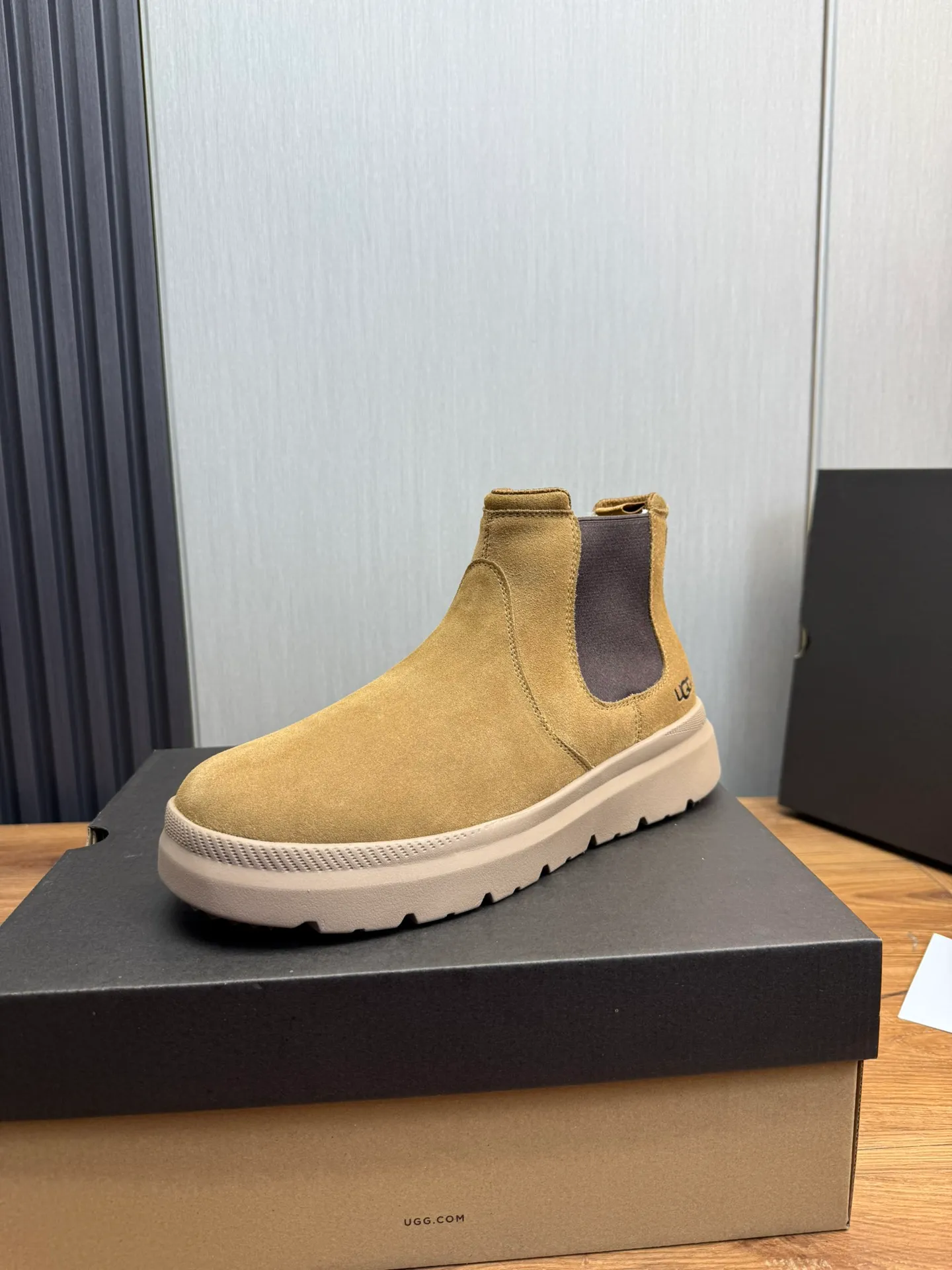 Men's shoes 💰480💰 [UGG] Hot winter warm boots 🐑Purely hand-stitched! Simple and stylish design, frosted cowhide➕Comfortable and warm wool➕UGG original outsole‼ ️Soft and comfortable to wear, good warmth retention, and excellent foot feel. Regular size 41-47